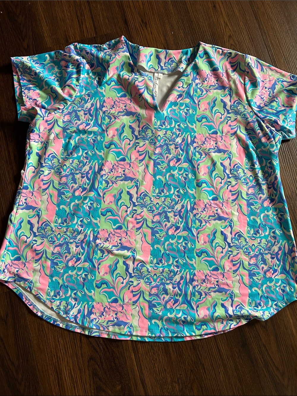 Lulu-B Teal, Pink & Light Blue Swirl V-Neck Short Sleeve Top